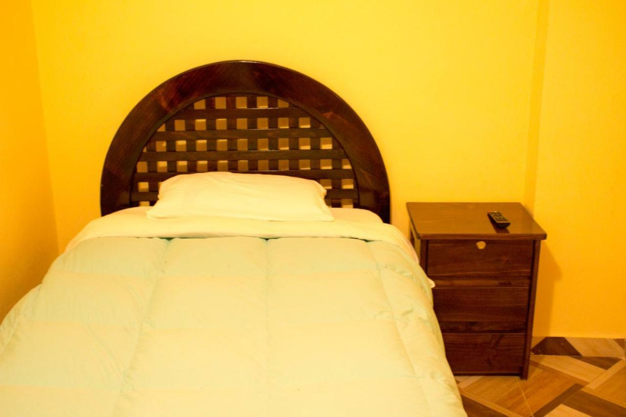 Hostal Mama K'Illa Ollantaytambo Buitenkant foto